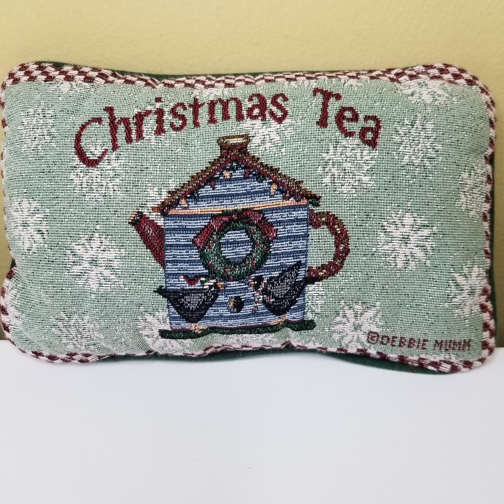 Debbie Mumm Christmas Tea Tapestry Rectangular Throw Pillow 12"‎ x 7" Bird House